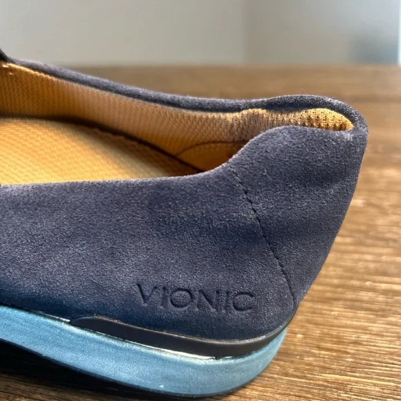 Vionic Cameo slip on shoes size 7 - Picture 10 of 11